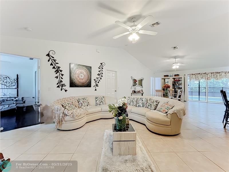 837 SW Amethist, Port Saint Lucie, Florida image 5