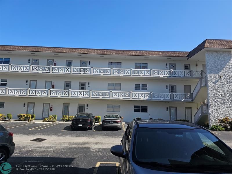 5171 W Oakland Park Blvd #203, Lauderdale Lakes, Florida image 4