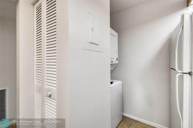 3402 Gardens East Drive #14B-SALE, Palm Beach Gardens, Florida image 8