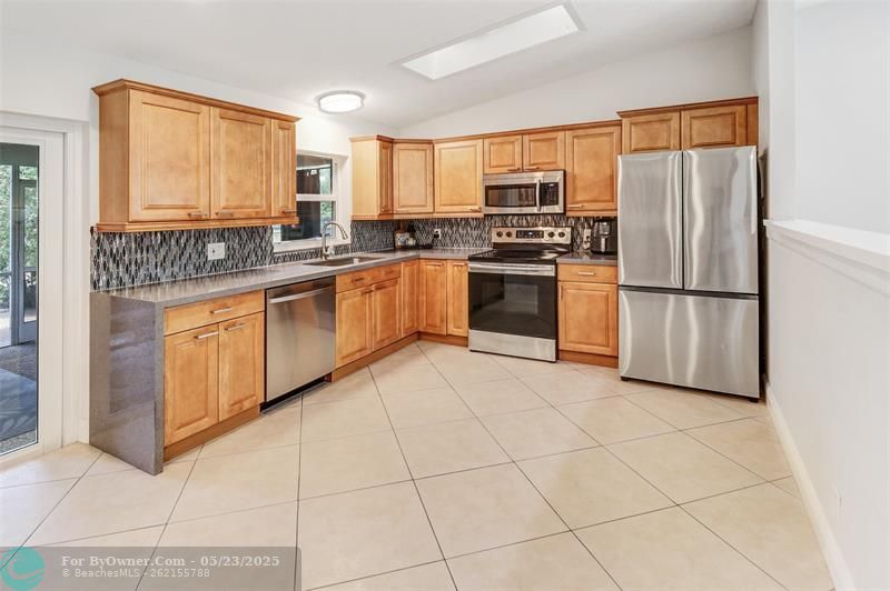 877 NW 87th Ave, Coral Springs, Florida image 8