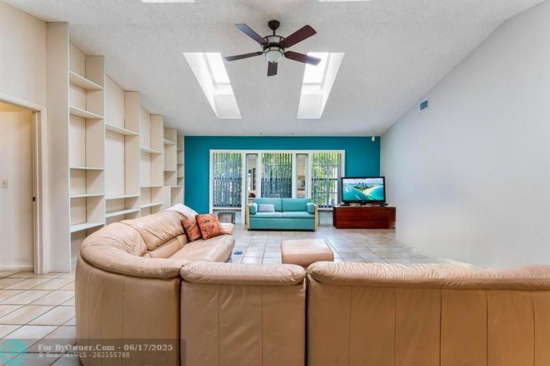 2340 NW 42nd Ave, Coconut Creek, Florida image 22