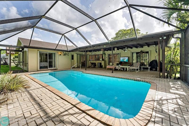 2340 NW 42nd Ave, Coconut Creek, Florida image 5