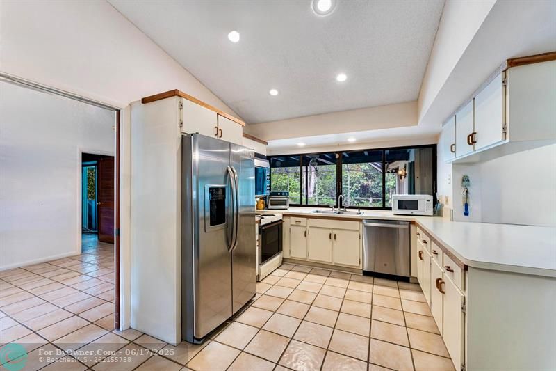 2340 NW 42nd Ave, Coconut Creek, Florida image 10
