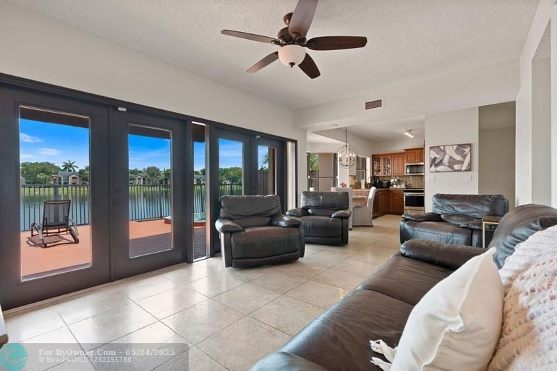 8313 NW 188th Ter, Hialeah, Florida image 27