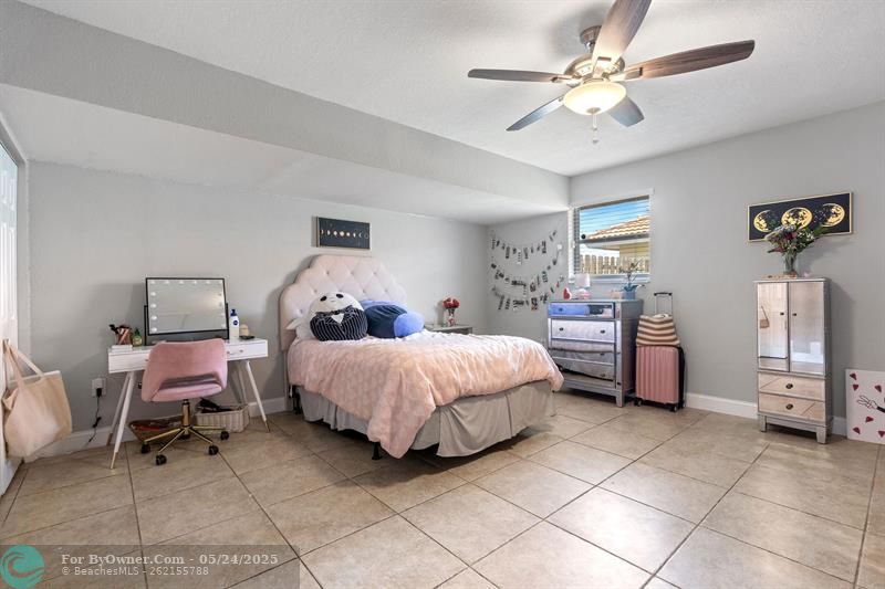 8313 NW 188th Ter, Hialeah, Florida image 35
