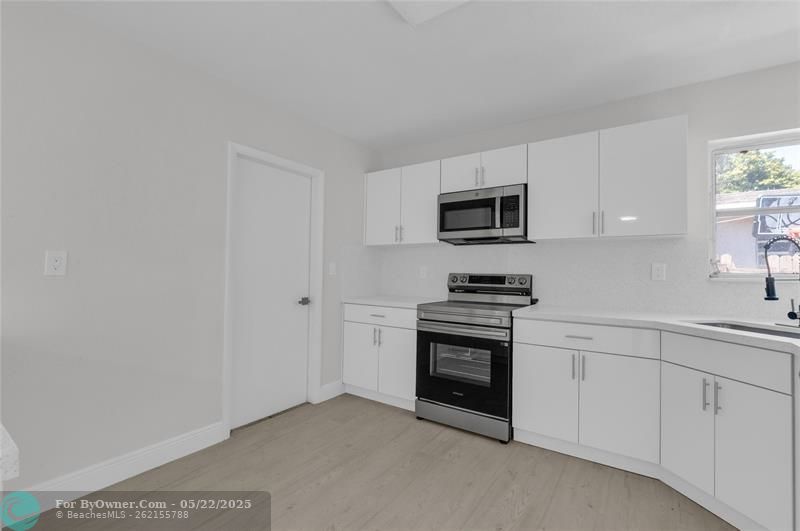 200 NW 33rd Ter, Lauderhill, Florida image 9