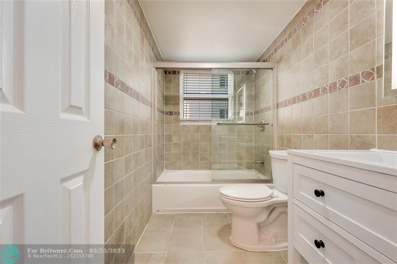 ANOTHER VIEW OF SECOND/GUEST BATHROOM