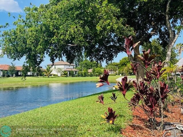8365 Waterford Cir #8365, Tamarac, Florida image 2