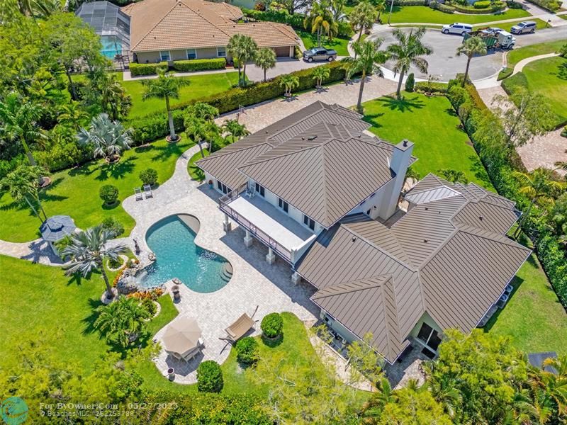 15995 Meadow Wood Drive, Wellington, Florida image 10