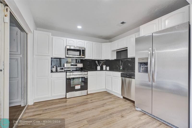 10010 Loquat St, Miramar, Florida image 6
