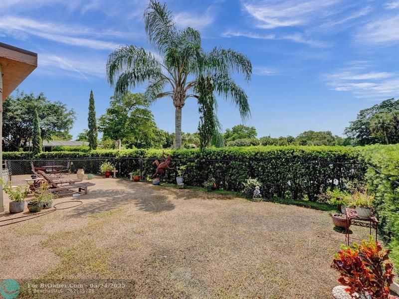 5702 White Hickory Cir, Tamarac, Florida image 39