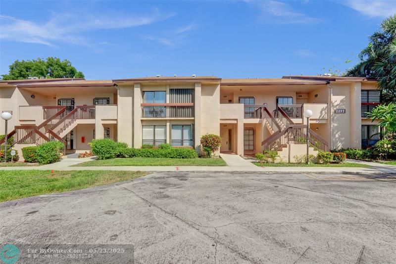 2297 SW 15th St #127, Deerfield Beach, Florida image 3