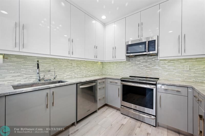 1775 Seagrape Way #1775, Hollywood, Florida image 7