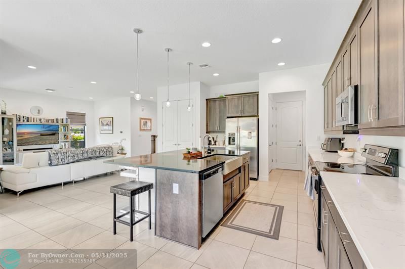 3851 NW 87th Way, Coral Springs, Florida image 19