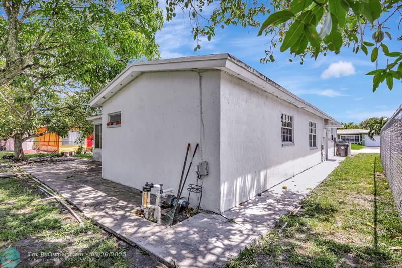 3960 NW 45th Ave, Lauderdale Lakes, Florida image 25