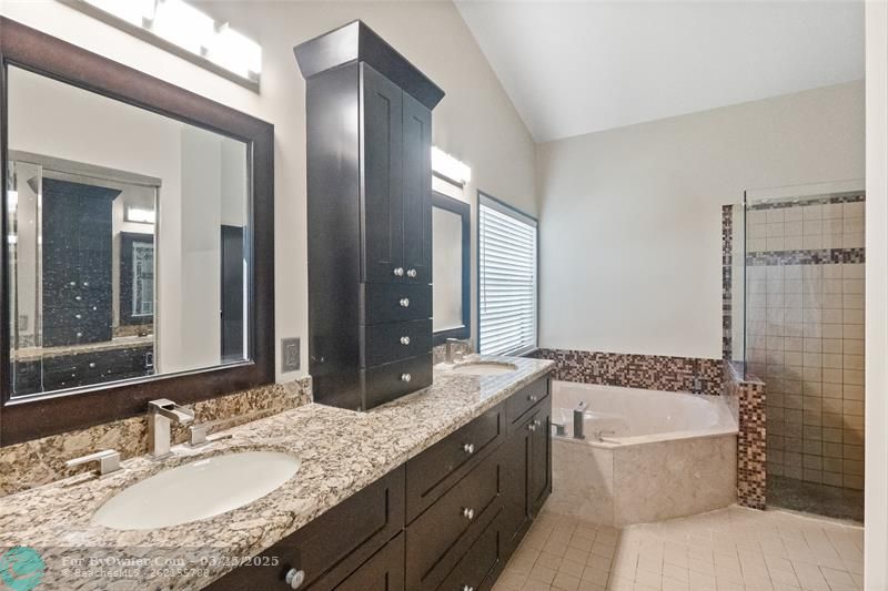 1845 NW 108th Ave, Plantation, Florida image 10