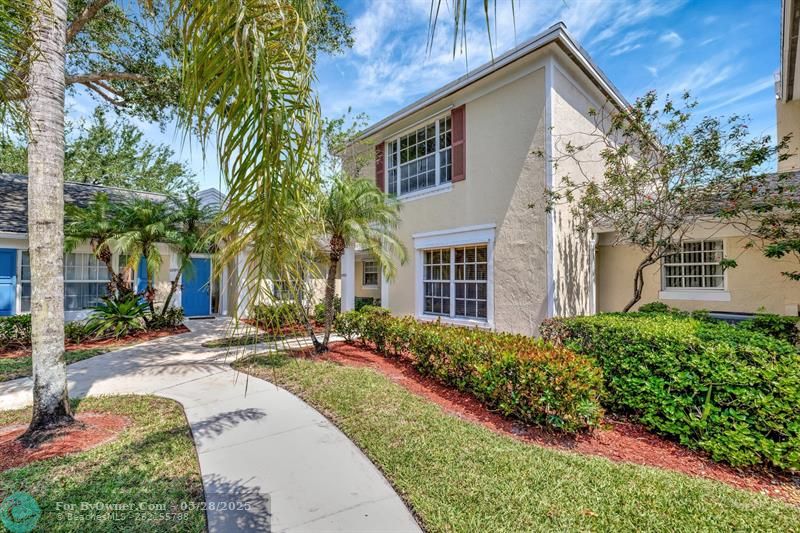 10880 Sea Hibiscus Ln, Tamarac, Florida image 32