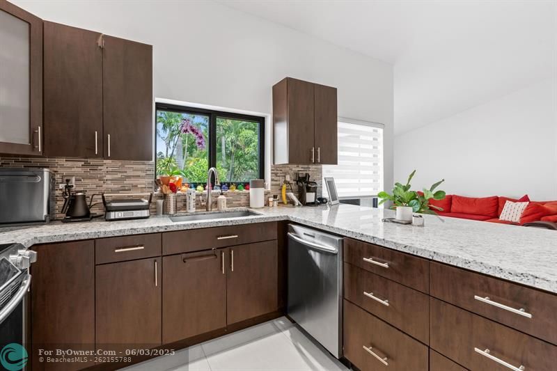 510 Green River Ln, Davie, Florida image 13