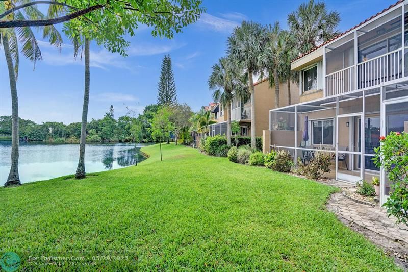 646 N University Dr, Plantation, Florida image 42