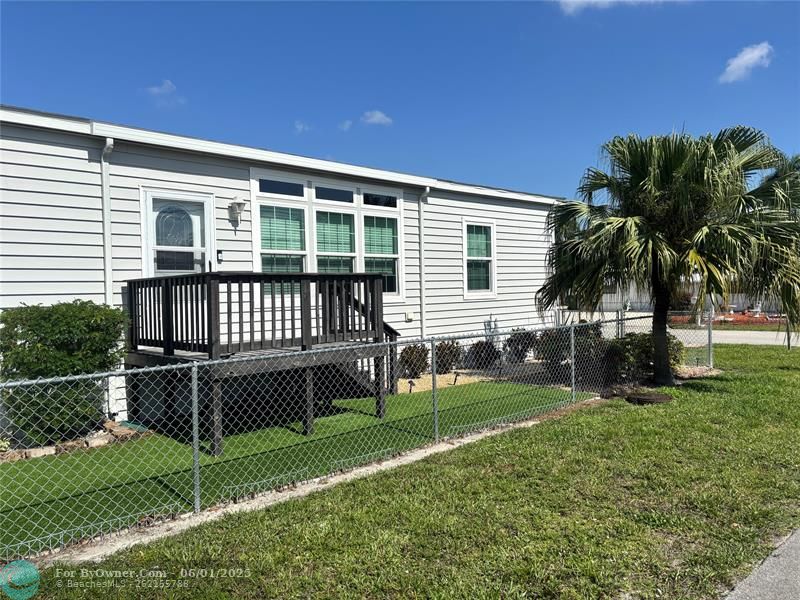 8600 SW 18th Ct, Davie, Florida image 4