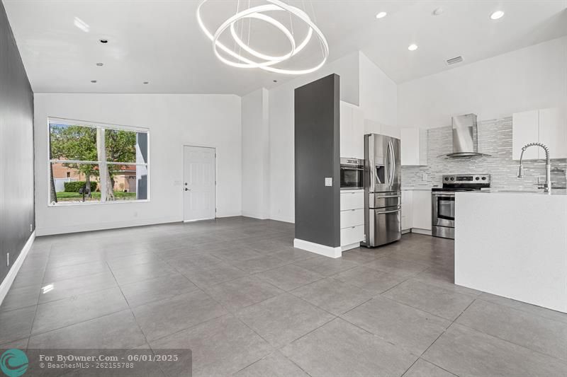 951 Falling Water Rd, Weston, Florida image 8