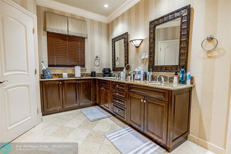 3091 NE 41st St, Fort Lauderdale, Florida image 8