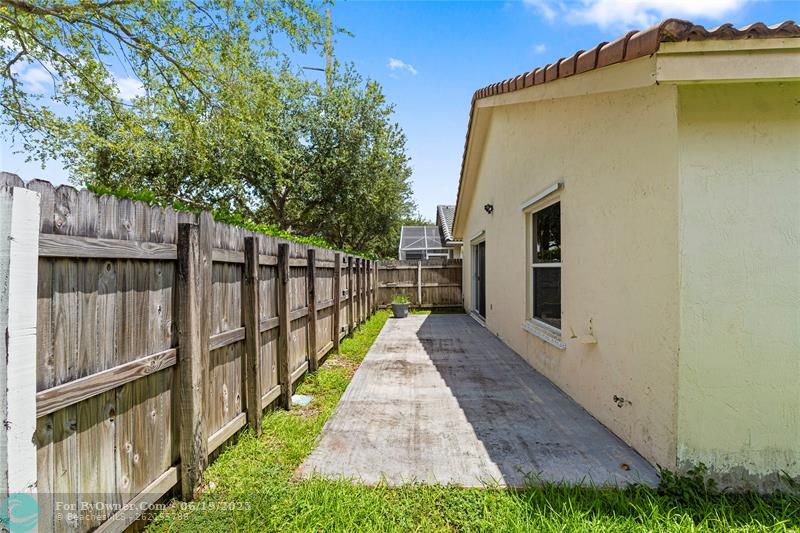 674 NW 183rd Way, Pembroke Pines, Florida image 33