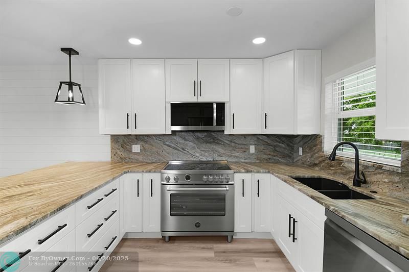 NEW kitchen with Italian Stove