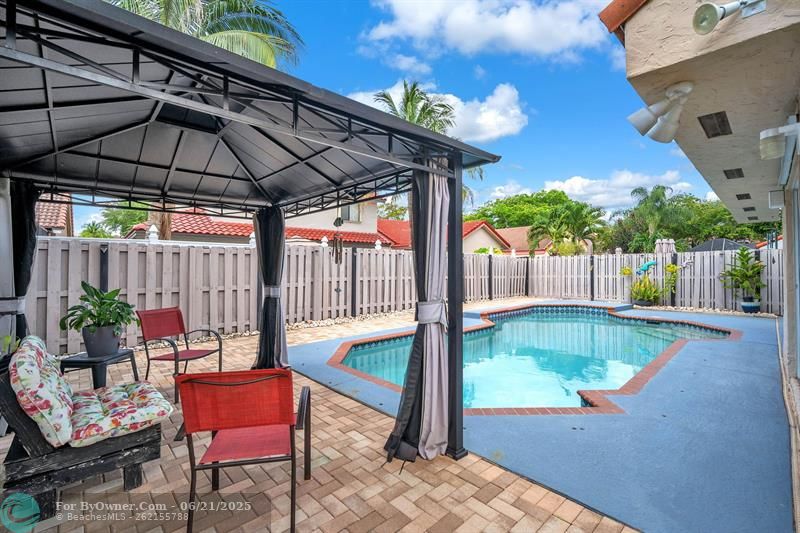 9520 NW 18th  Drive, Plantation, Florida image 28