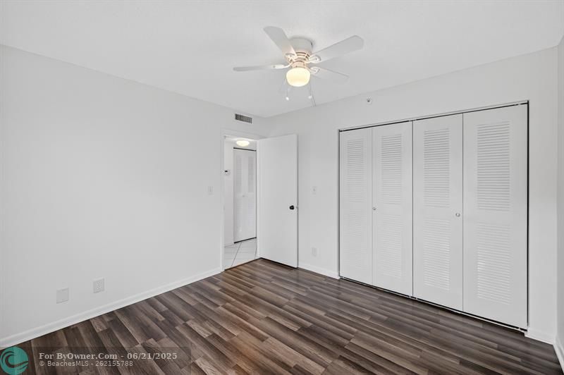 2112 S Cypress Bend Dr #401, Pompano Beach, Florida image 30