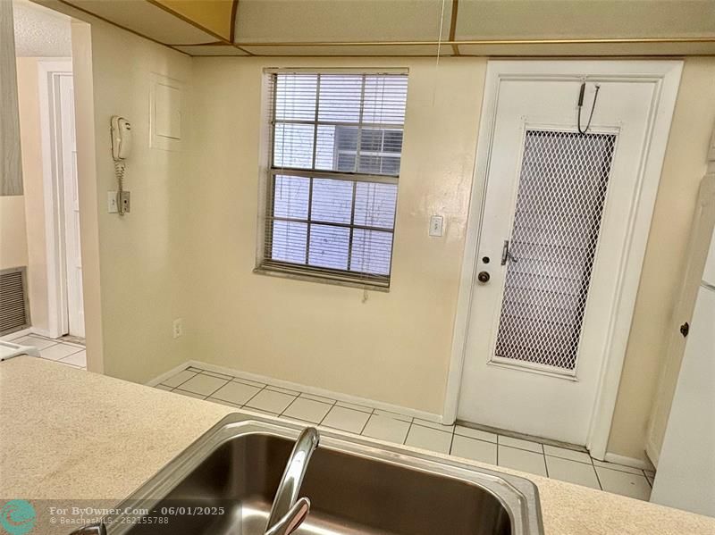 4140 NW 44th Ave #116, Lauderdale Lakes, Florida image 8