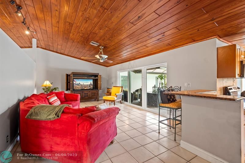 5044 NW 90th Ter, Coral Springs, Florida image 11