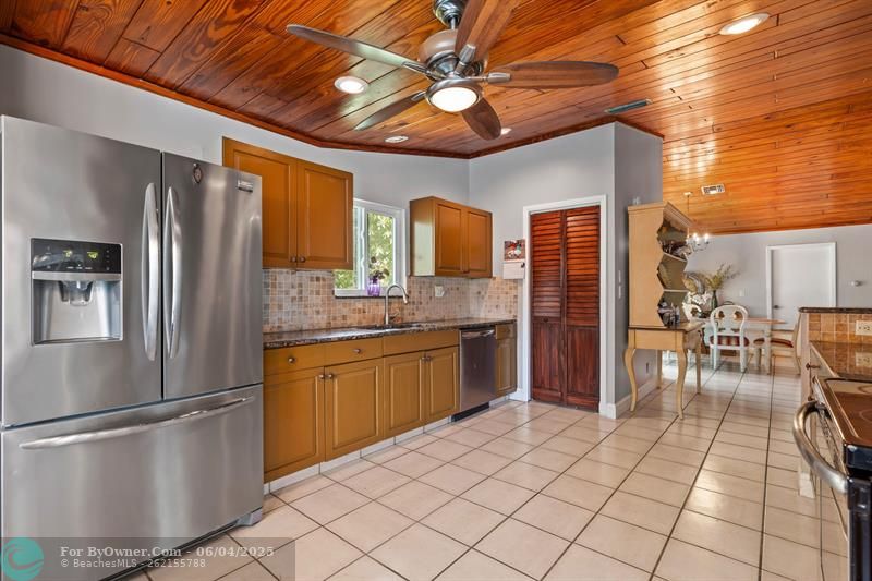 5044 NW 90th Ter, Coral Springs, Florida image 14