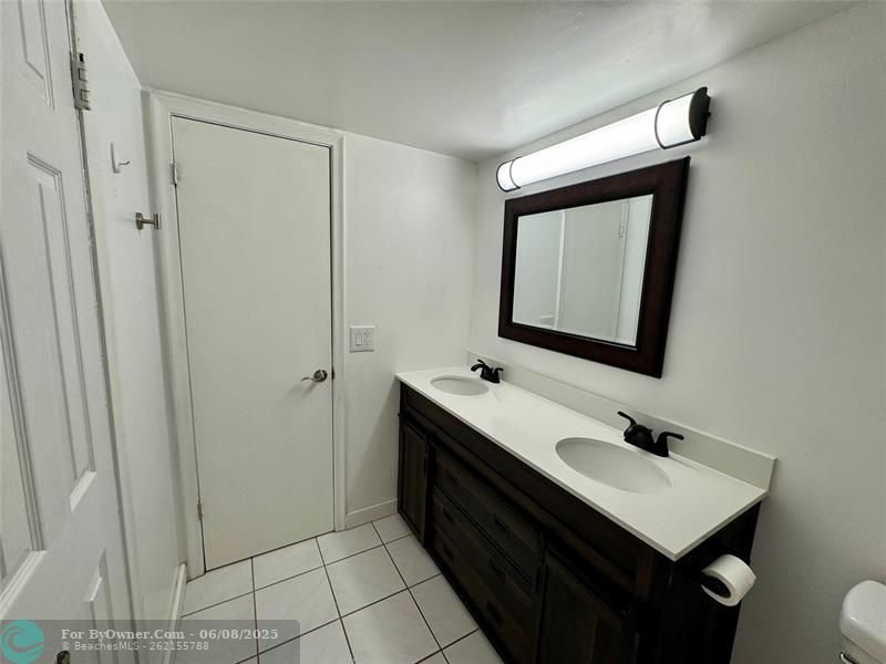 116 Royal Park Dr #1D, Oakland Park, Florida image 19