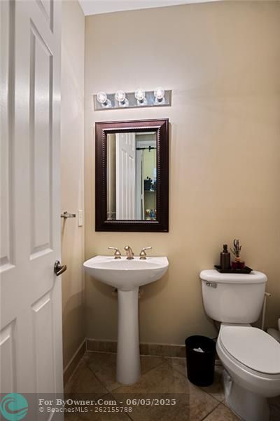 1033 NE 17th Way #1103, Fort Lauderdale, Florida image 11