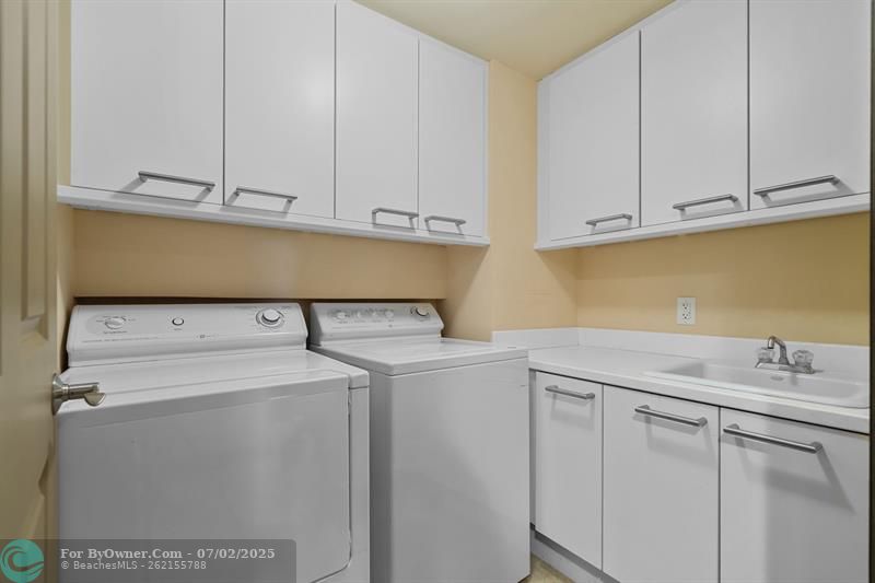 411 N New River Dr #2905, Fort Lauderdale, Florida image 16