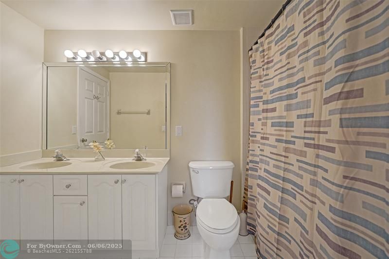 7085 Nova Dr #203, Davie, Florida image 15