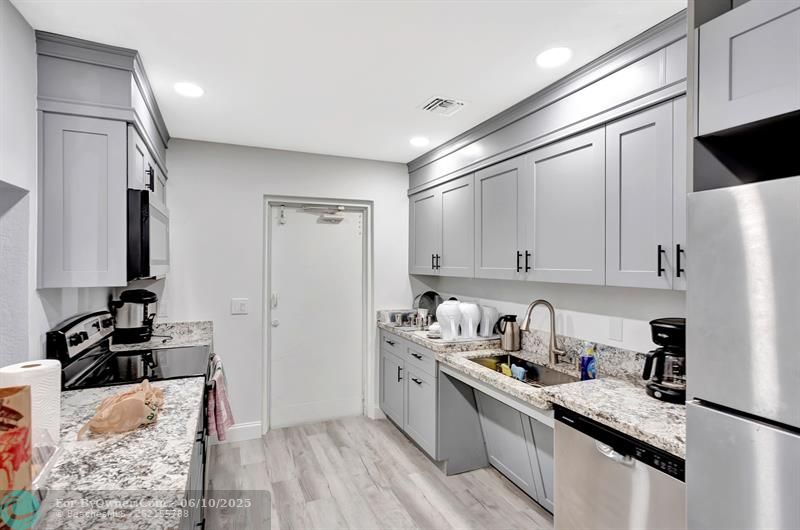 461 NW 76th Ave #106, Margate, Florida image 18