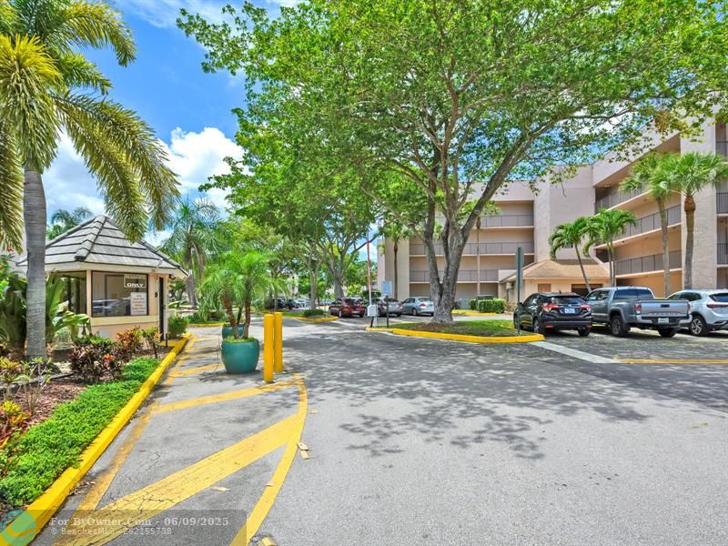 2705 NW 104th Ave #205, Sunrise, Florida image 2