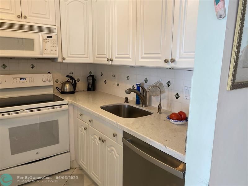3006 Berkshire A #3006, Deerfield Beach, Florida image 8
