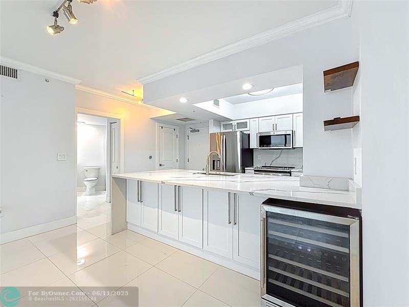 347 N New River Dr #706, Fort Lauderdale, Florida image 13