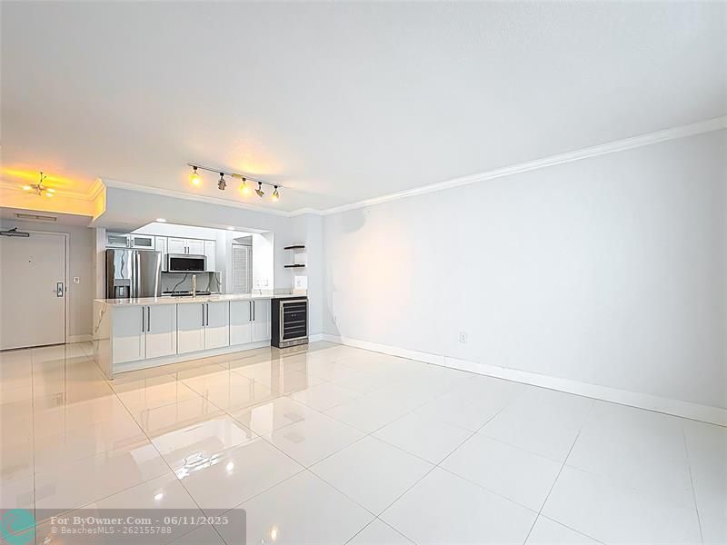 347 N New River Dr #706, Fort Lauderdale, Florida image 17