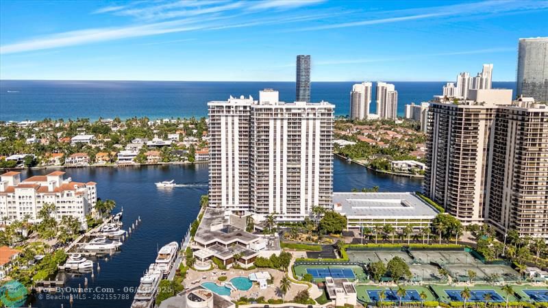 19707 Turnberry Way #9J, Aventura, Florida image 5