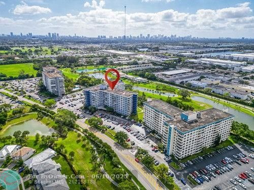 4200 Hillcrest Dr #711, Hollywood, Florida image 31