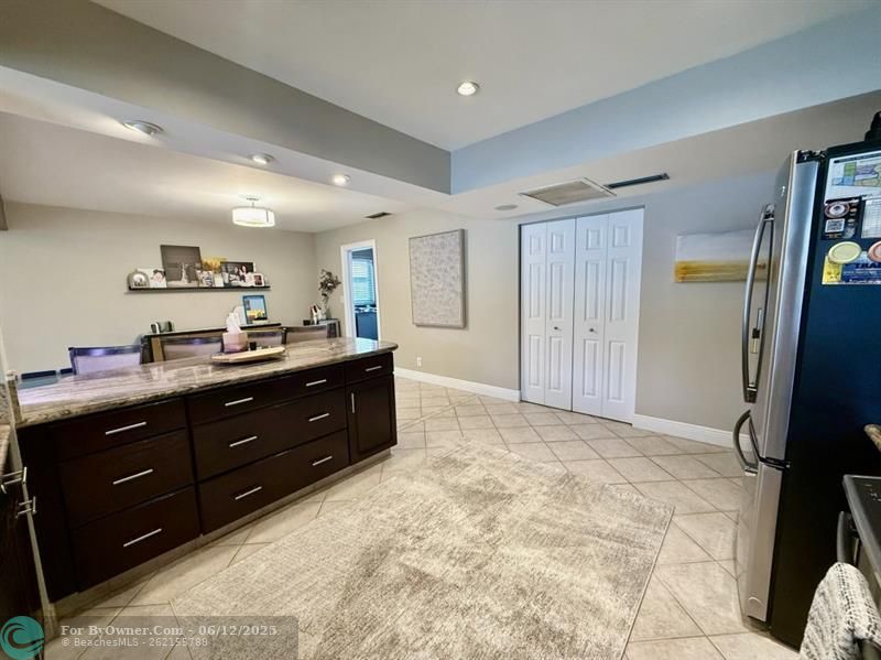 10291 NW 3rd Ct, Plantation, Florida image 6