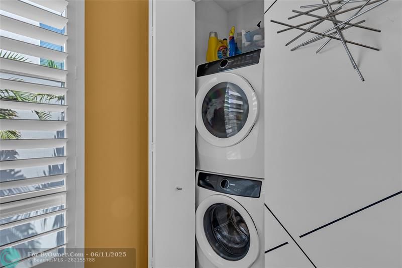 FRONT LOADING NEWER WASHER AND DRYER!