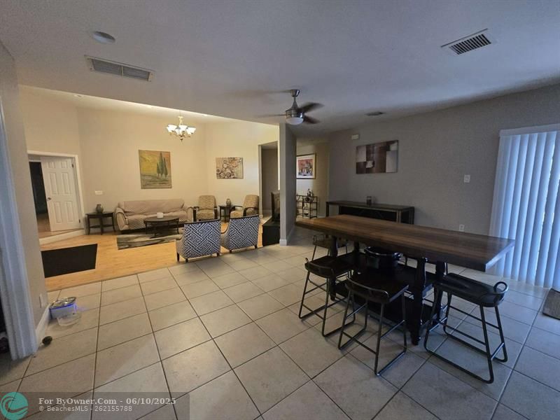 2351 NW 29th St, Oakland Park, Florida image 10