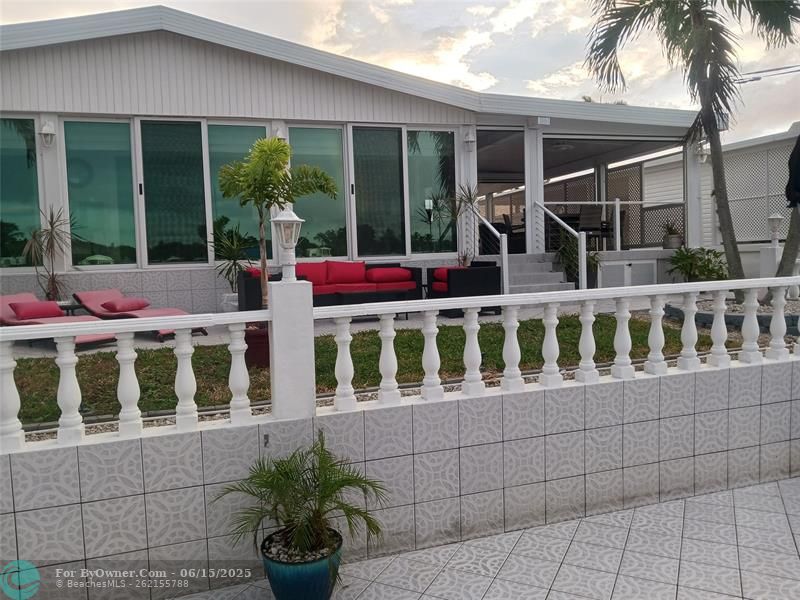 210 Lake Shore Dr, Pembroke Park, Florida image 3