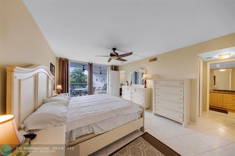 3900 Oaks Clubhouse Dr #405, Pompano Beach, Florida image 14