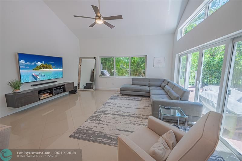 1135 W Lake St, Hollywood, Florida image 1